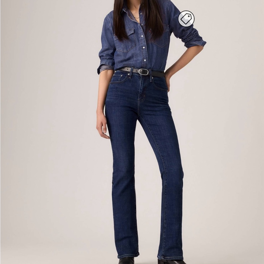 Levi’s 725- High Rise Bootcut Jeans